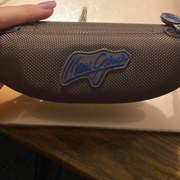 - Maui Jim Womens sunglasses - Picture 8 of 8